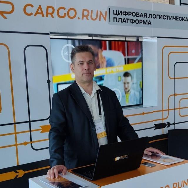 Роман Железнов